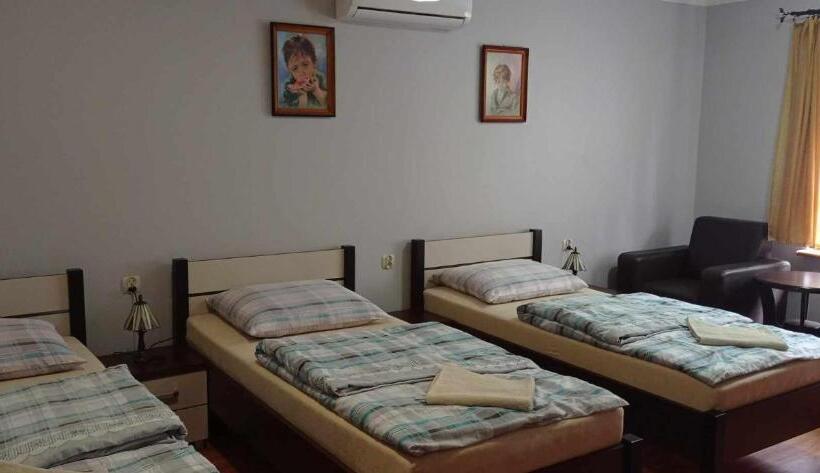 コンフォートトリプルルーム, Zajazd U Doktora