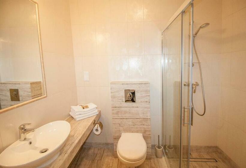 خانه 1 خوابه, Dwór I Dworek Leszczowate Wellness & Spa