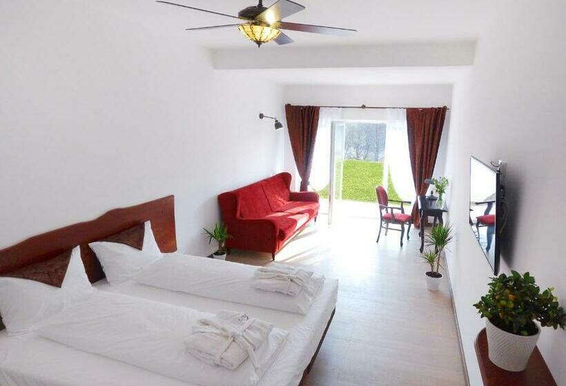 خانه 1 خوابه, Dwór I Dworek Leszczowate Wellness & Spa