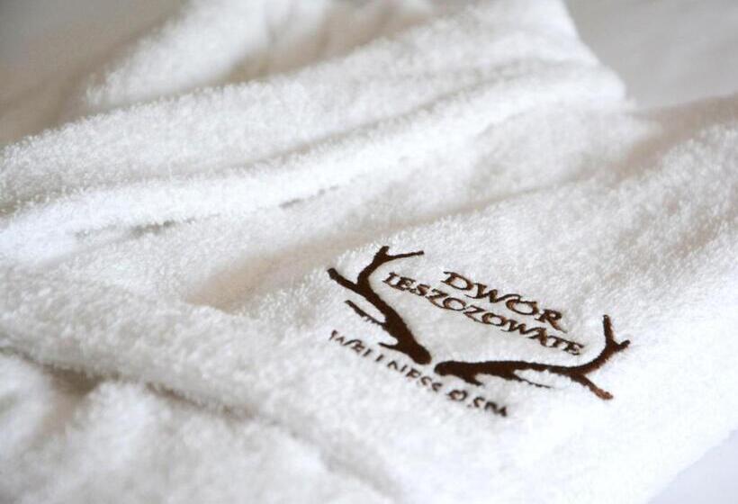 Апартаменты 1 Спальня с Террасой, Dwór I Dworek Leszczowate Wellness & Spa