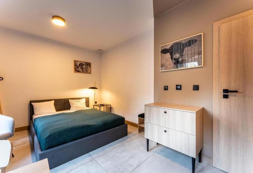 اتاق اکونومی, Leśna Kąpiel