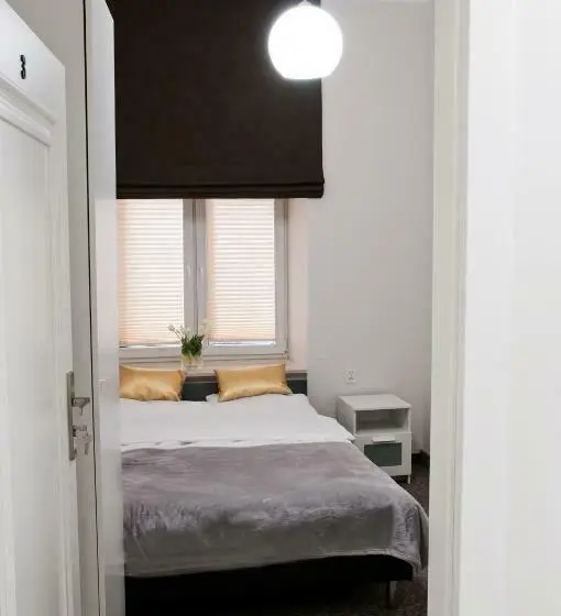 اتاق استاندارد, Rodmos Hostel