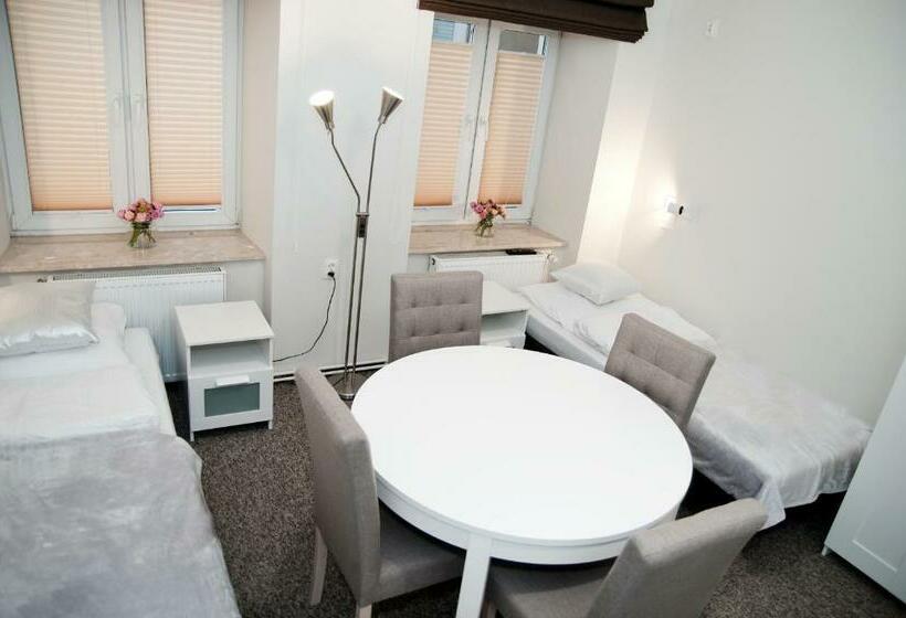 공동 객실, Rodmos Hostel