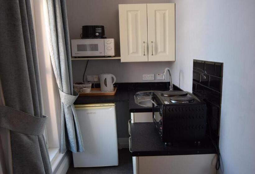 اتاق استاندارد یک تخته با چشمانداز دریا, The Blenheim