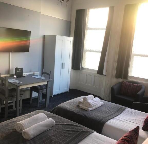 اتاق اکونومی, The Blenheim