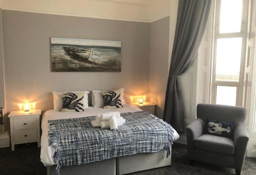 اتاق استاندارد با چشمانداز دریا, The Blenheim