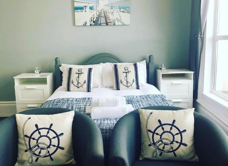 اتاق استاندارد با بالکن, The Blenheim