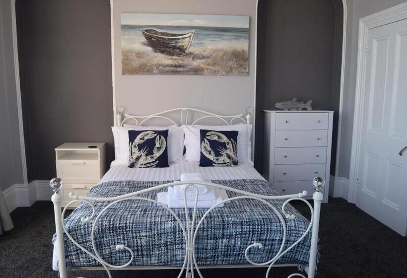 Classic room with balcony, The Blenheim