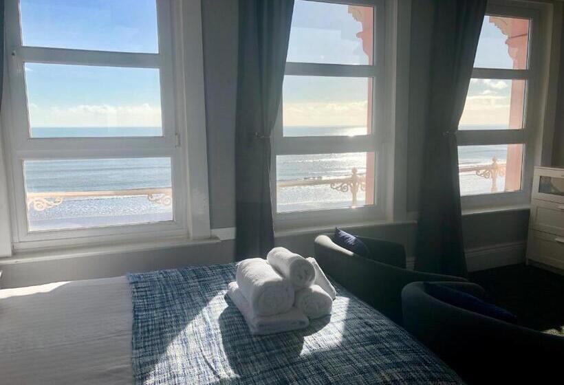 اتاق استاندارد با چشمانداز دریا, The Blenheim