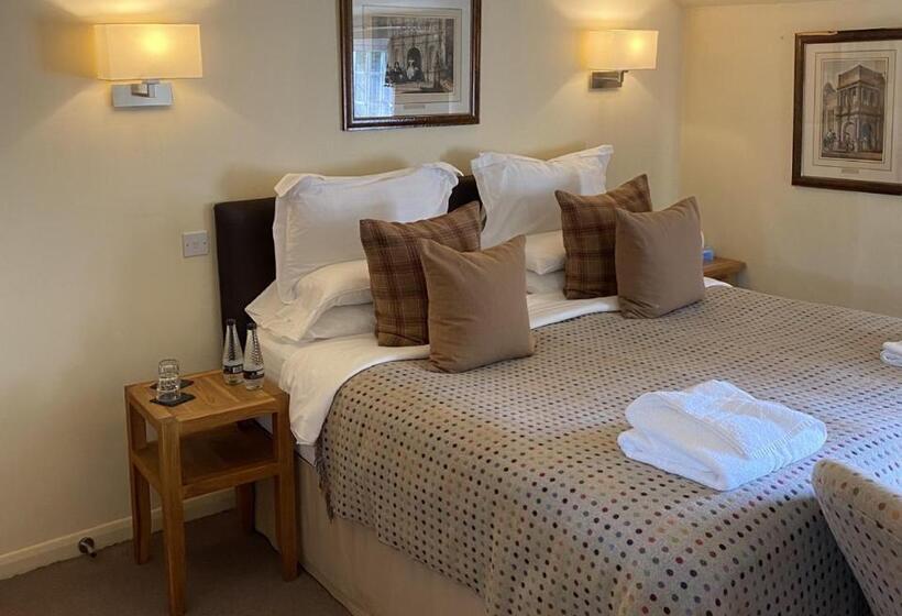 Номер Стандарт, The Carpenters Arms