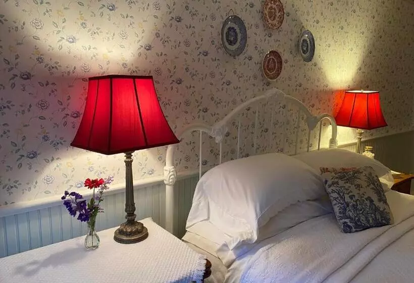 庭の見える1ベッドルームアパートメント, Victorian By The Sea