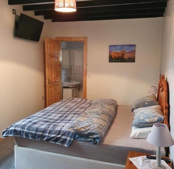 غرفة عائلية, B&b Drum Farm