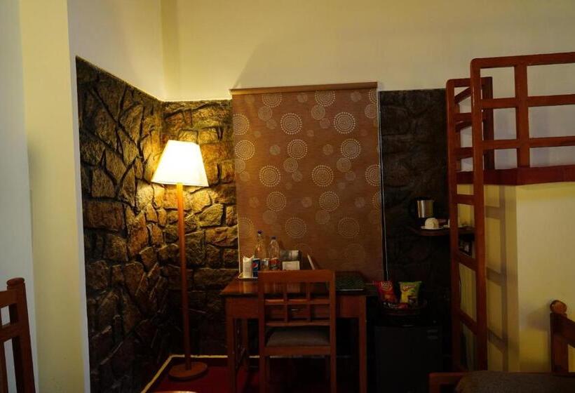 １ベッドルームハウス, Ambady Estate