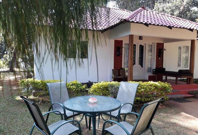 スリーベッドルーム　ヴィラ, Ambady Estate