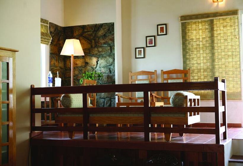 １ベッドルームハウス, Ambady Estate