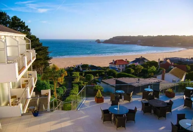 اتاق خانوادگی با چشم‌انداز دریا, Biarritz