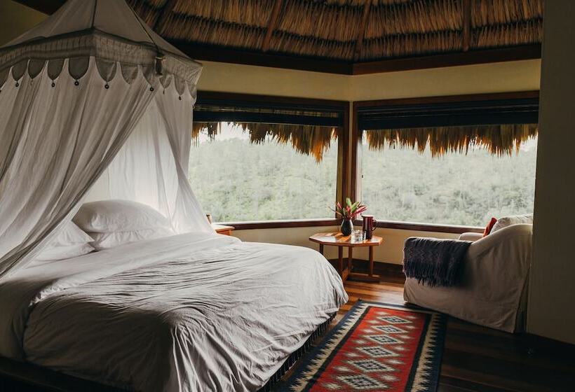 کابین, Gaia Riverlodge
