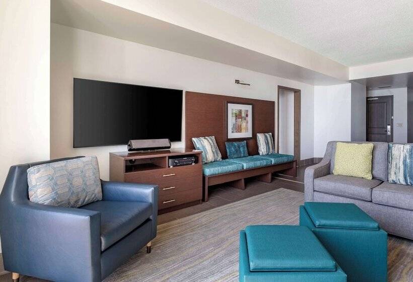 3 Bedroom Suite, Hilton Vacation Club Oceanaire Virginia Beach