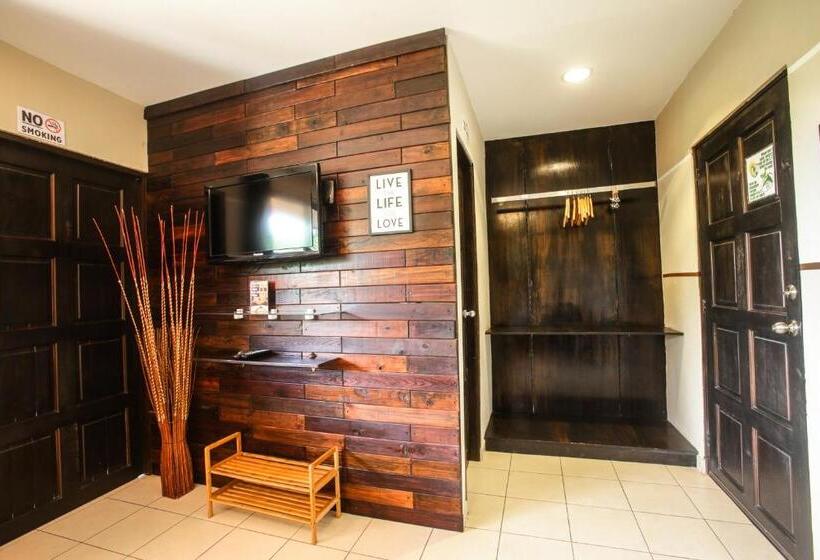 غرفة ديلوكس سرير كينج, Manglar Lodge