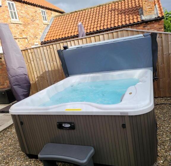 ジュニアスイート, The Blue Bell Inn