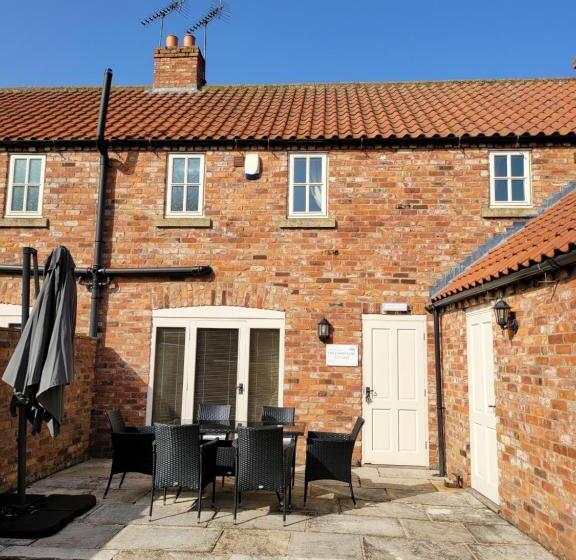 ジュニアスイート, The Blue Bell Inn