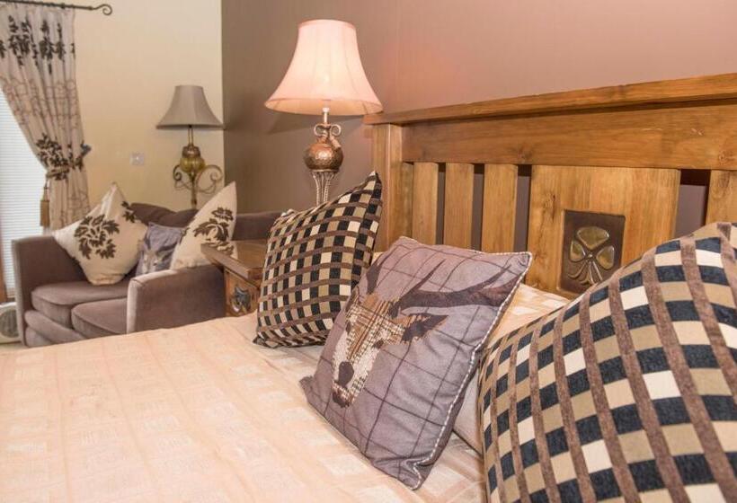 ジュニアスイート, The Blue Bell Inn