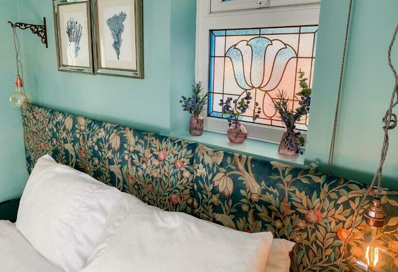 스탠다드 룸 킹사이즈 침대, The Townhouse 101