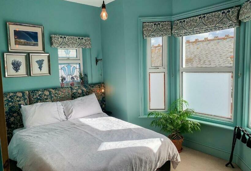 스탠다드 룸 킹사이즈 침대, The Townhouse 101