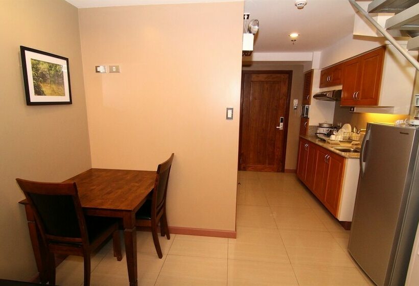 Suíte, Uptown Condotel