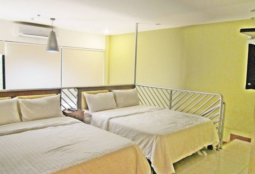 Suíte, Uptown Condotel