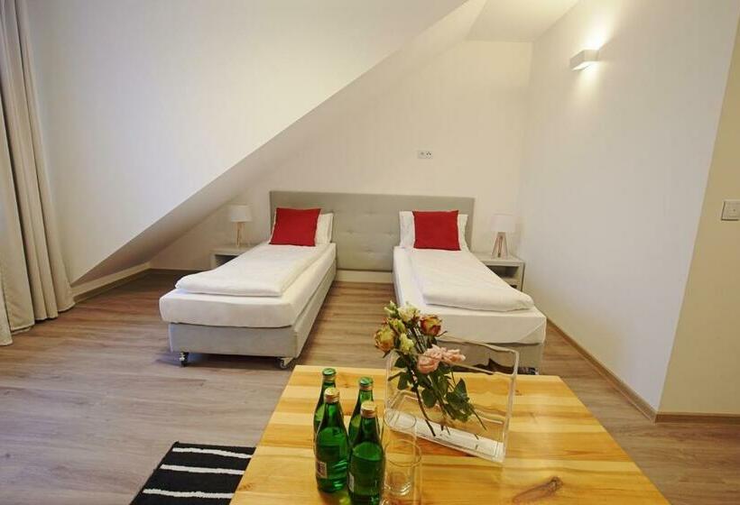 デラックスファミリールーム, Malinowy Dwór Wieluń