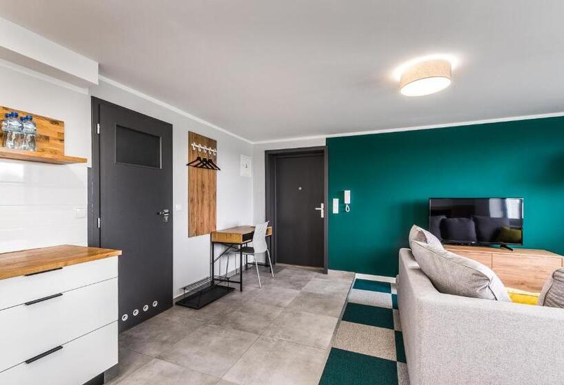 شقة غرفة واحدة, Apartamenty Medyka Park