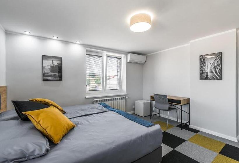 شقة غرفتين, Apartamenty Medyka Park