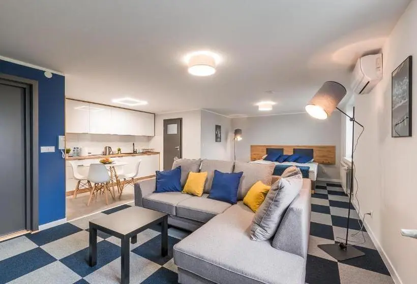 スタンダードスタジオ, Apartamenty Medyka Park