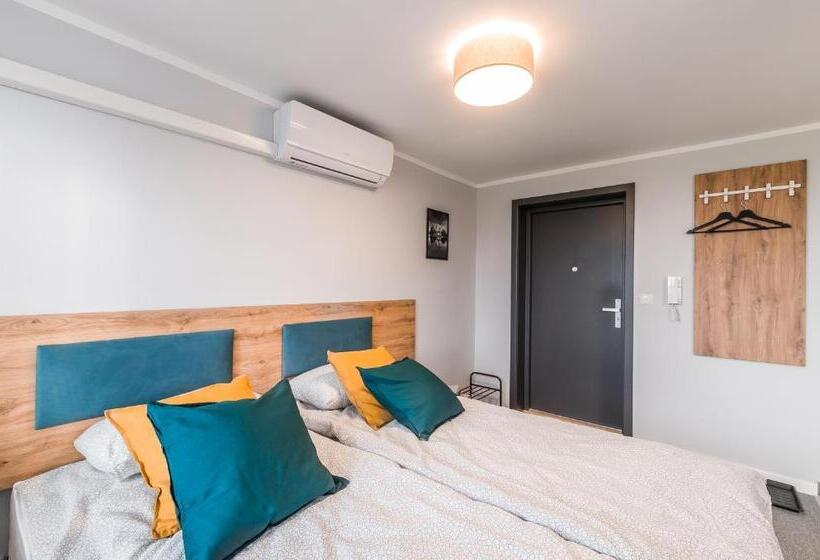 غرفة إقتصادية, Apartamenty Medyka Park