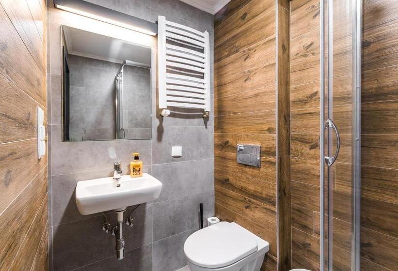 غرفة إقتصادية, Apartamenty Medyka Park