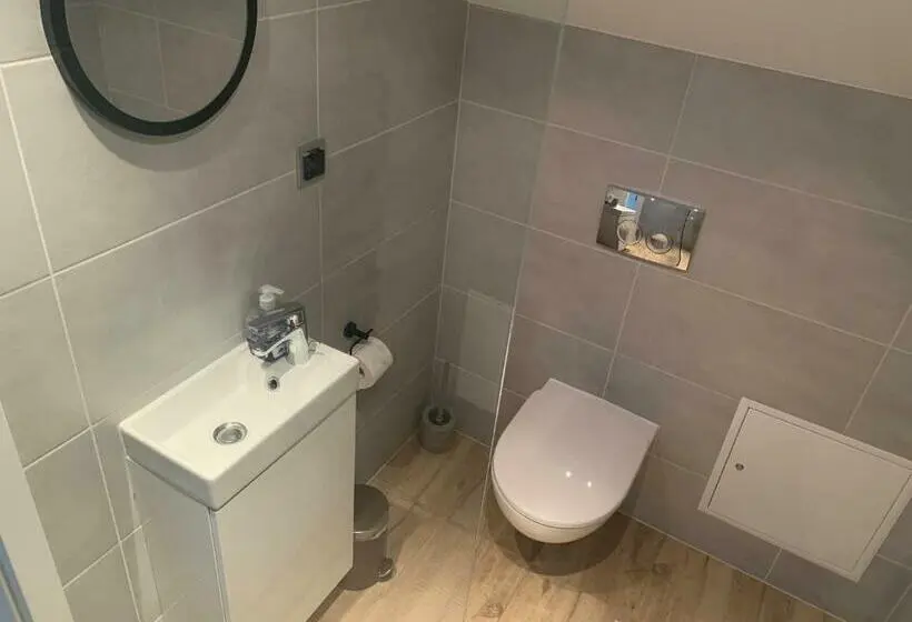 اتاق استاندارد سه نفره, Aparthotel Studio