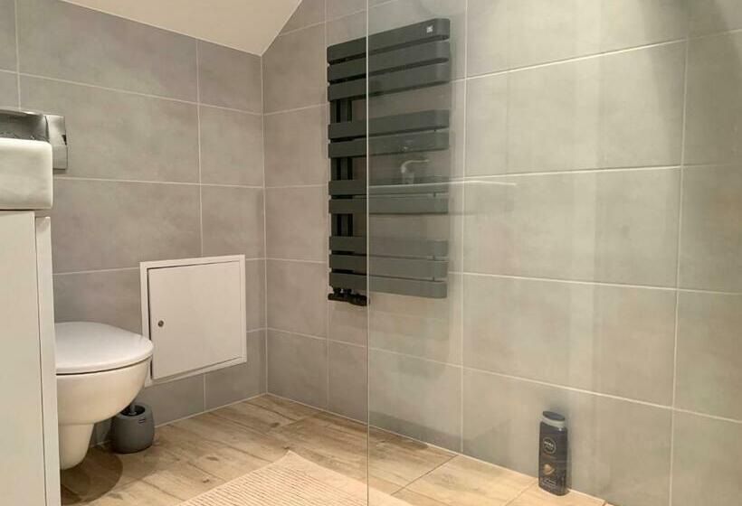 غرفة قياسية ثلاثية, Aparthotel Studio