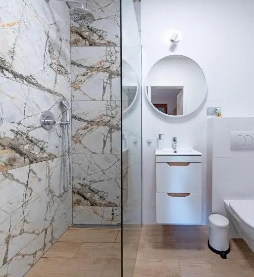 استودیوی لوکس, Aparthotel Studio