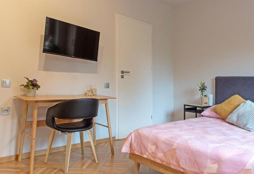 إستوديو ديلوكس, Aparthotel Studio