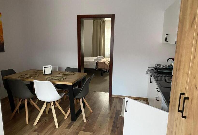 استودیوی استاندارد, Dw Szarotka