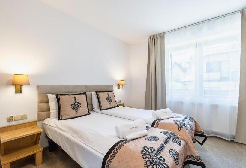 استودیوی استاندارد, Dw Szarotka