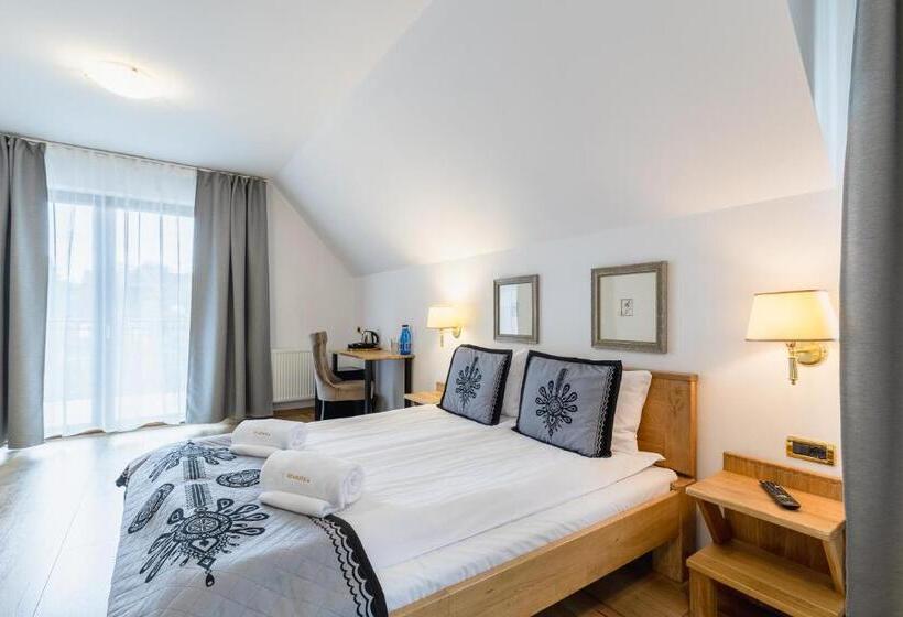 اتاق استاندارد چهارنفره با بالکن, Dw Szarotka