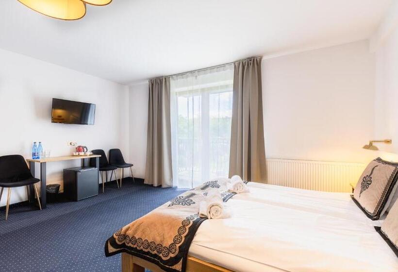 اتاق استاندارد چهار تخته, Dw Szarotka