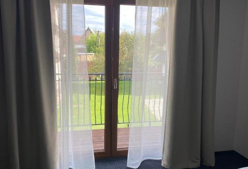 اتاق استاندارد سه تخته با بالکن, Dw Szarotka