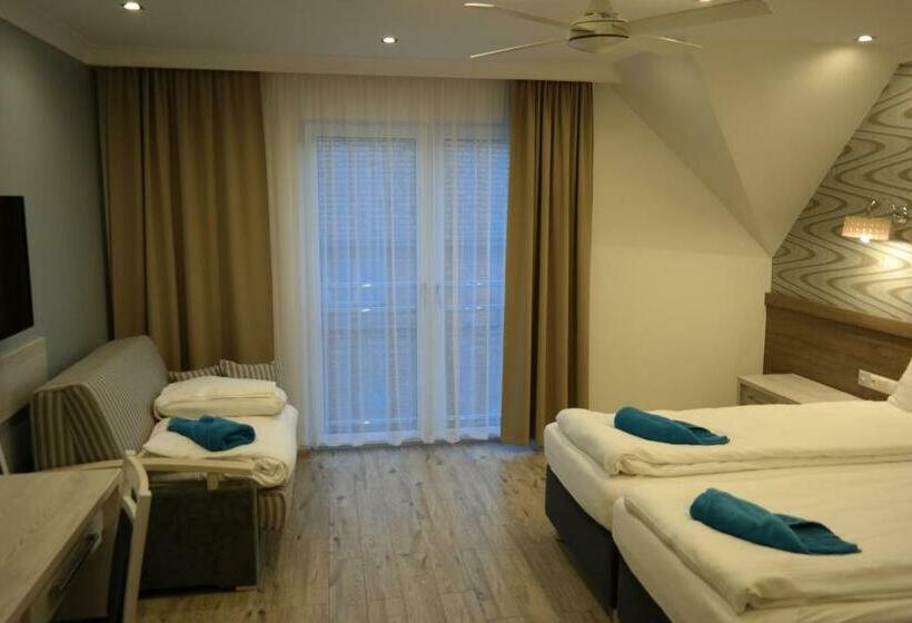 اتاق استاندارد سه نفره, Helios