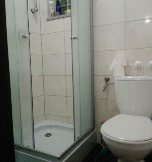 غرفة قياسية ثلاثية, Oaza Kaszubska Studzienice