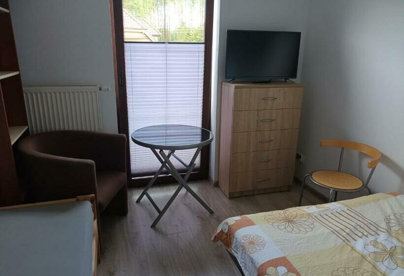 غرفة قياسية, Oaza Kaszubska Studzienice