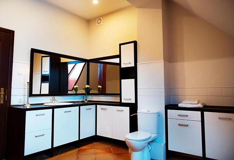 デラックススイート, Pałac Jabłonowo