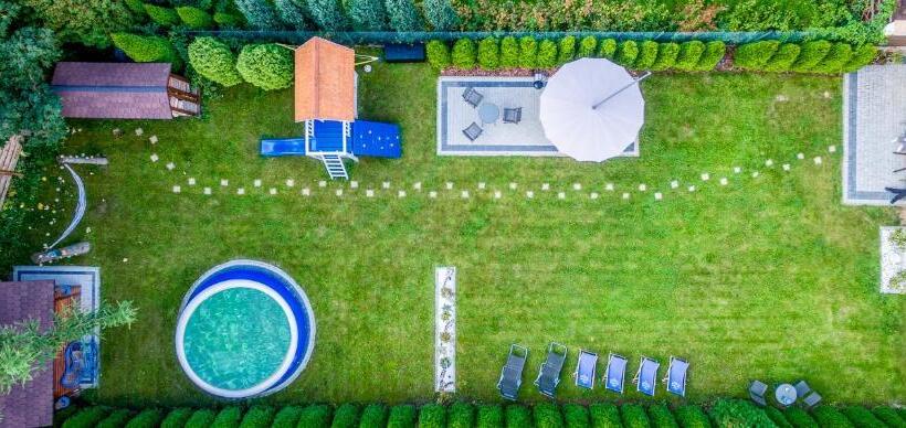 سوییت با چشمانداز باغ, Siedem życzeń